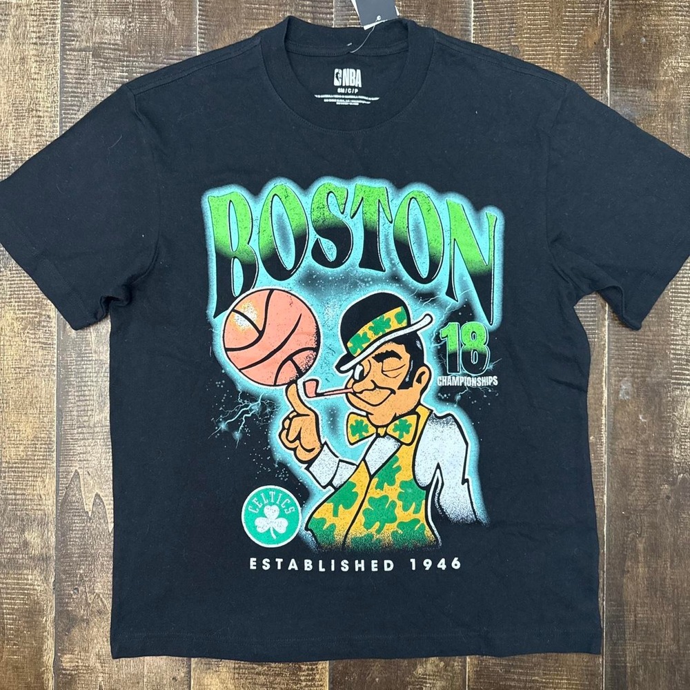 Original Use NBA Boston Celtics Black Graphic Tee T-Shirt
